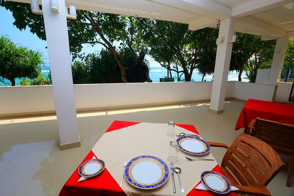 Paradise Beach Resort & Diving School Mirissa Exterior foto