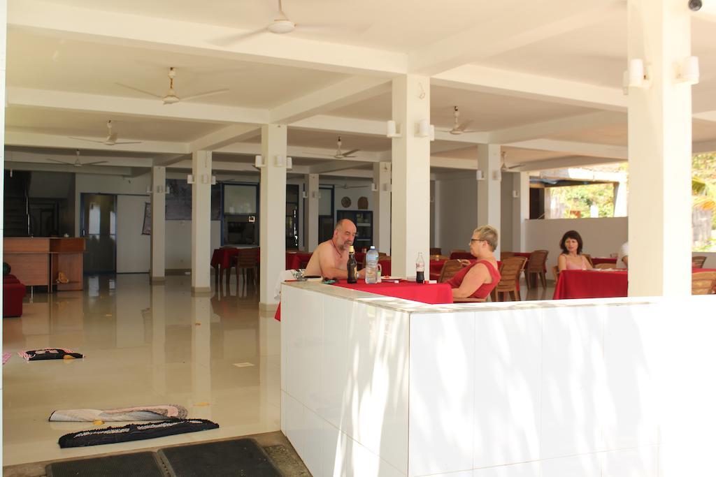 Paradise Beach Resort & Diving School Mirissa Exterior foto