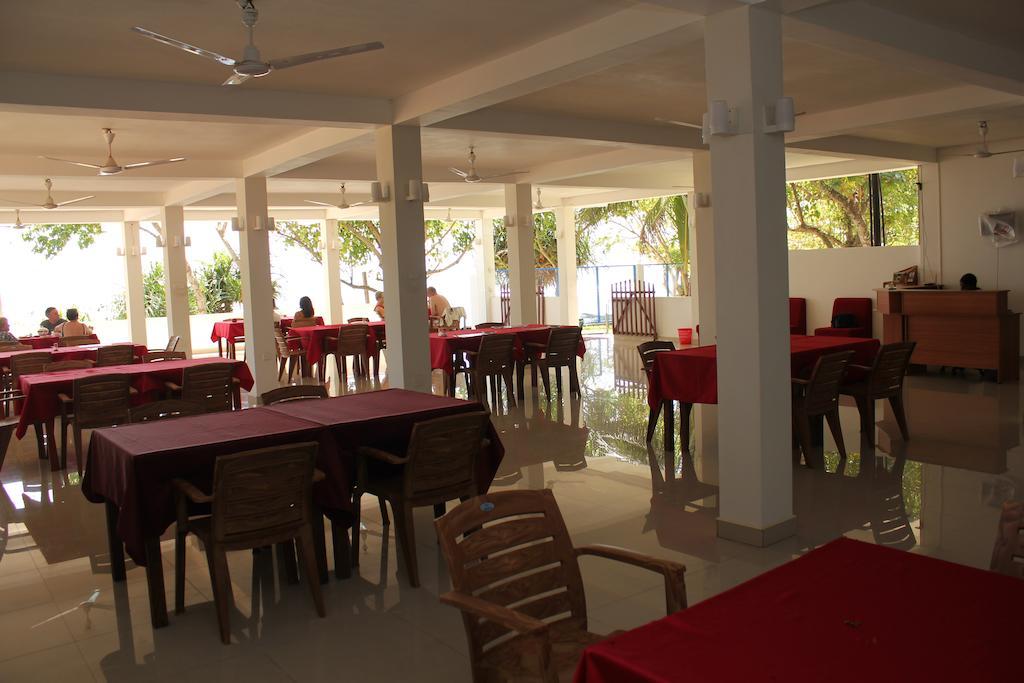 Paradise Beach Resort & Diving School Mirissa Exterior foto
